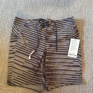 Lululemon Athletica Men’s Current State Board Short 9” size 33